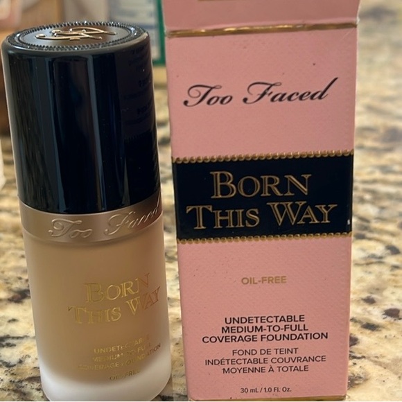 🌙💕Too Faced Ivory Born This Way Undetectable Foundation - Picture 10 of 10